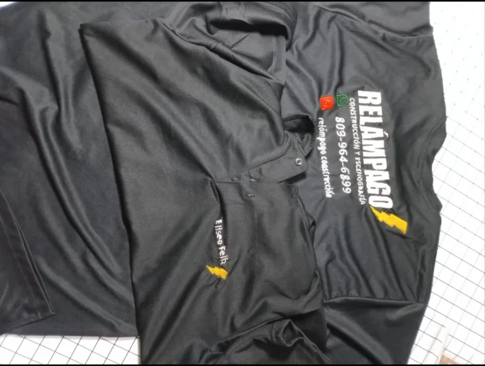 Camisetas personalizadas con cuello