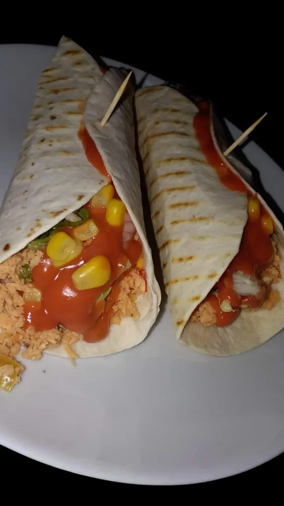 Tacos Y Burritos